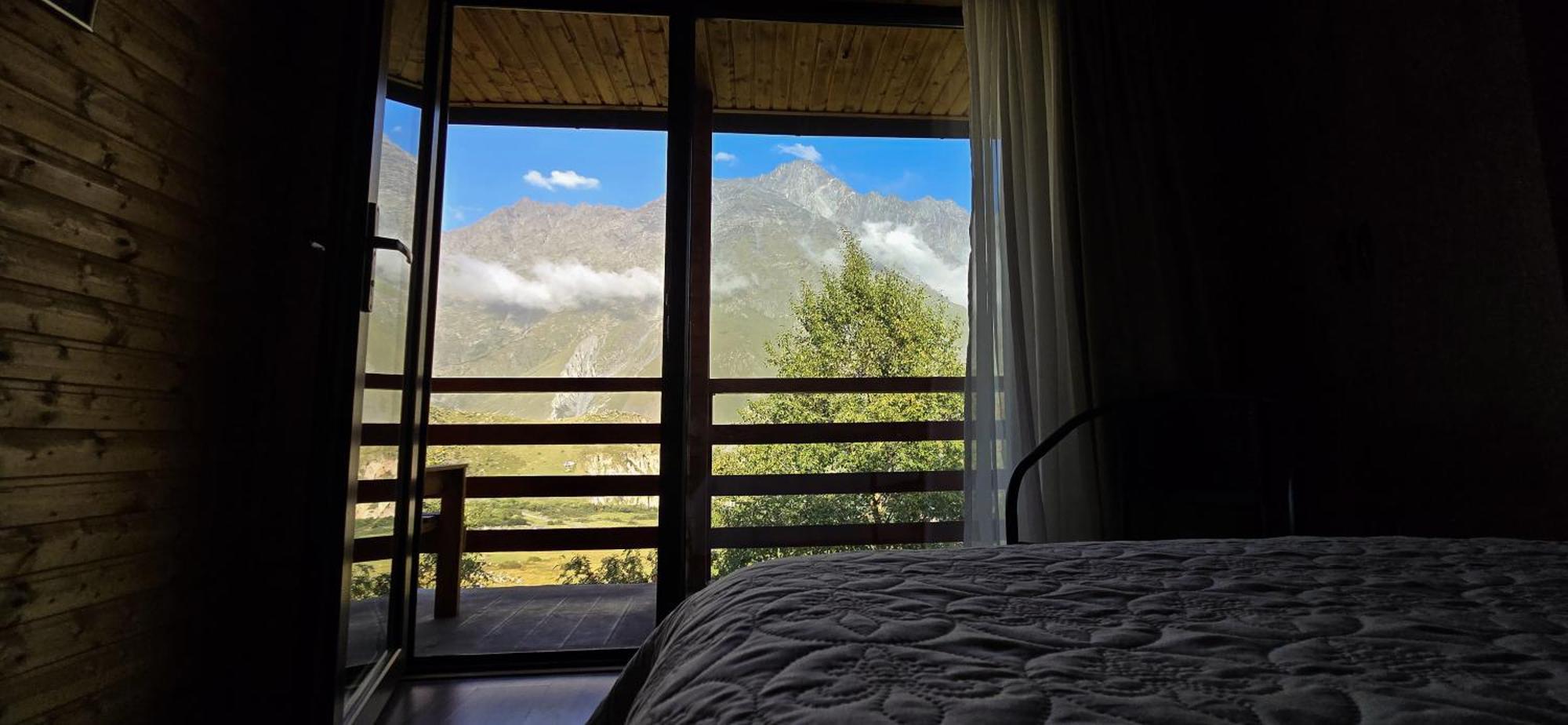 My Space Kazbegi المظهر الخارجي الصورة